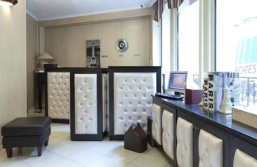 Riviera Renovated Szálloda