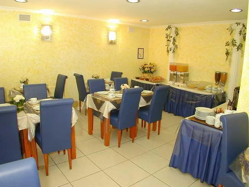 Riviera Renovated Szálloda