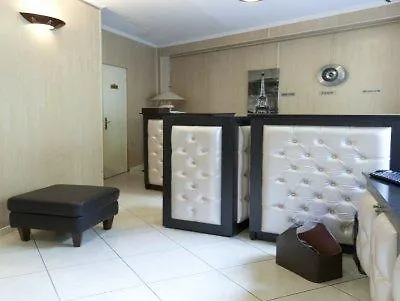 Riviera Renovated Szálloda