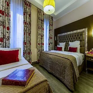 Riviera Renovated Szálloda