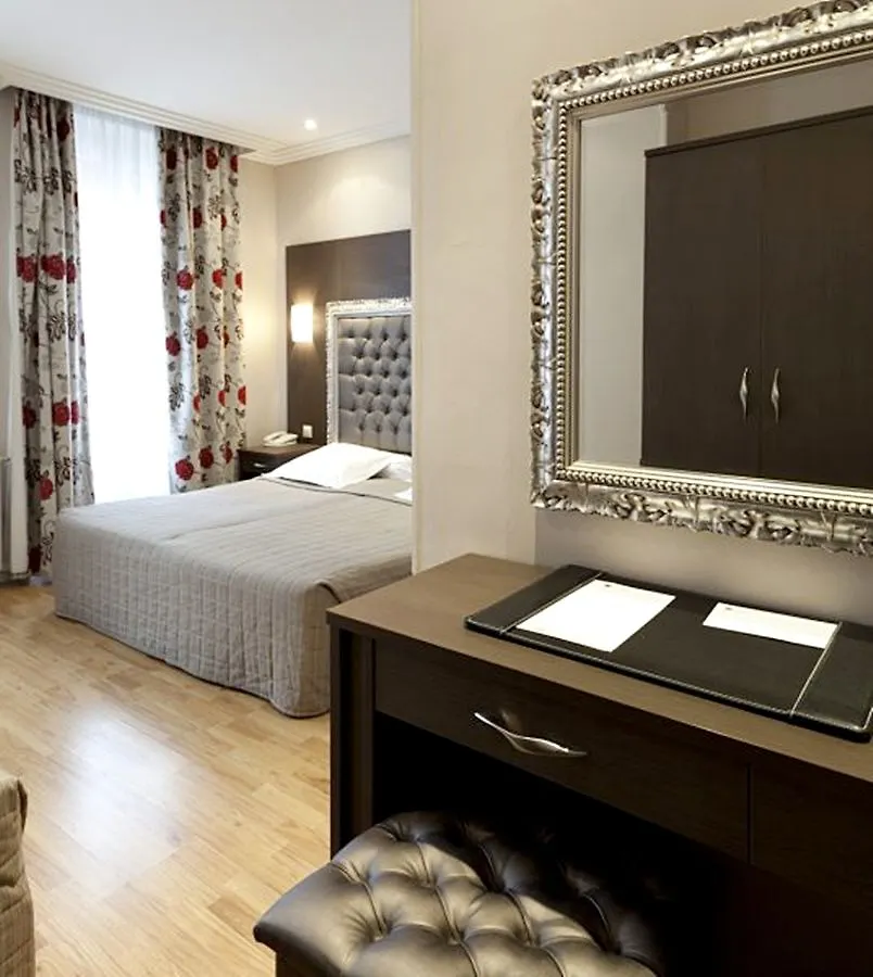 Riviera Renovated Szálloda